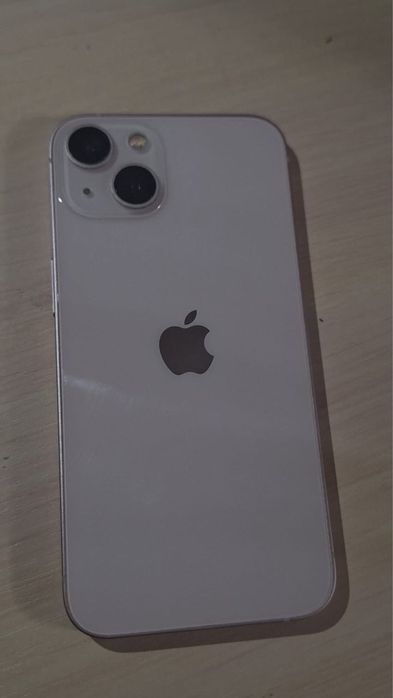 Продам Айфон 13