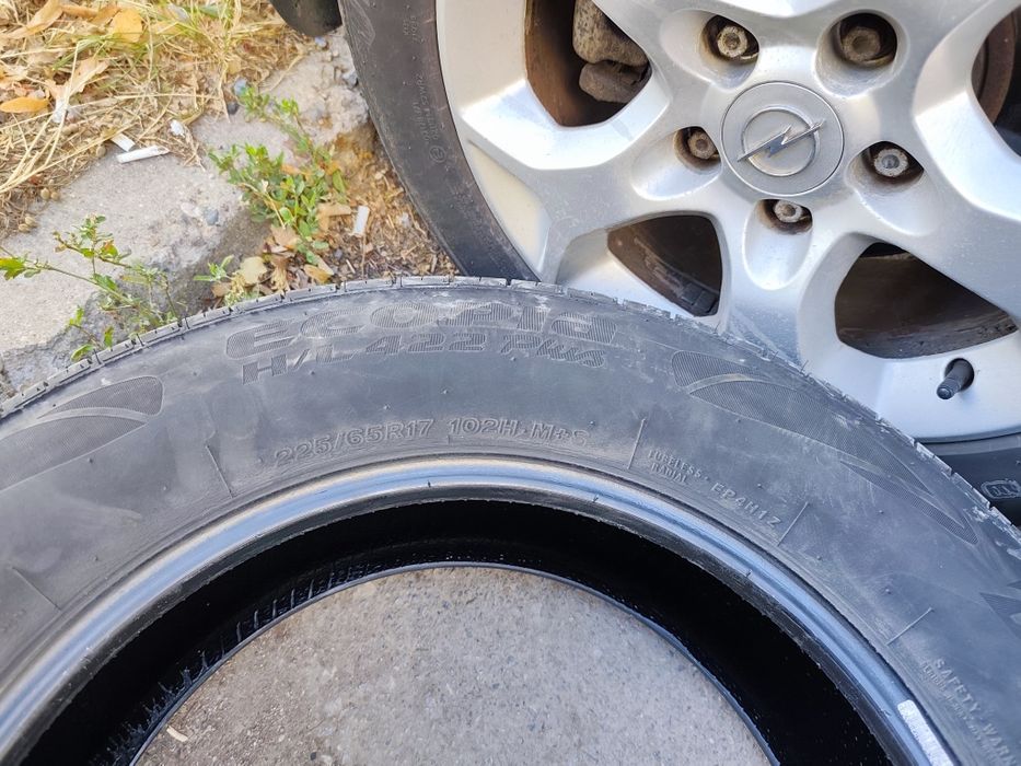 Bridgestone Ecopia 225 65 17 DOT21
