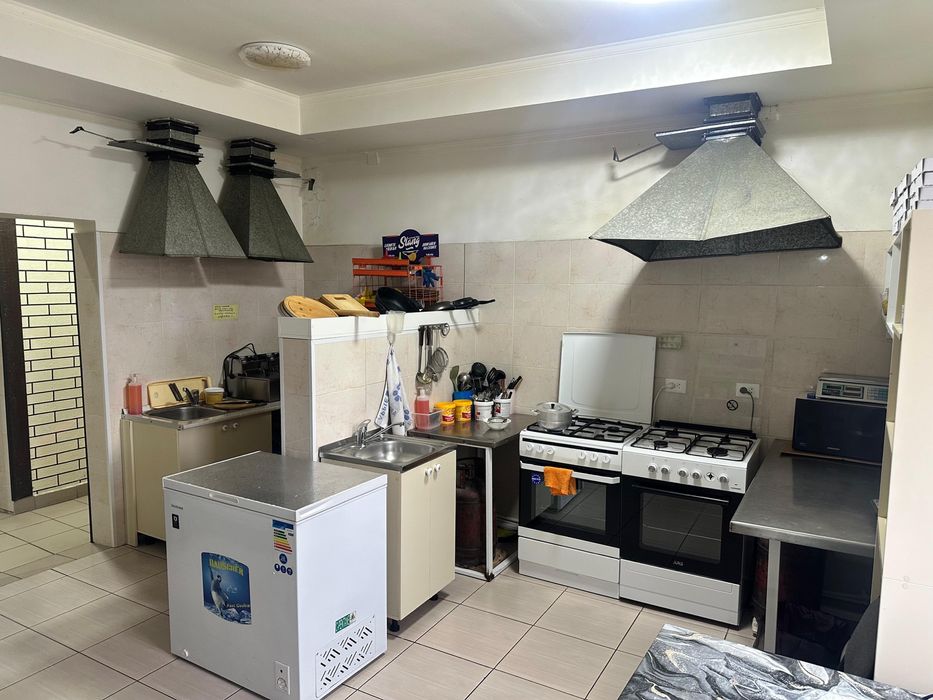 Продам кафе по адресу пр.Республики 148