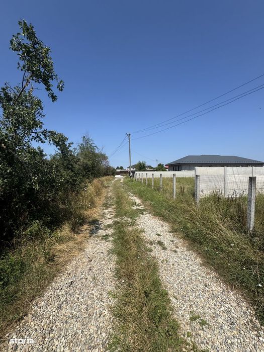Teren intravilan de vânzare, 1350 mp, utilități