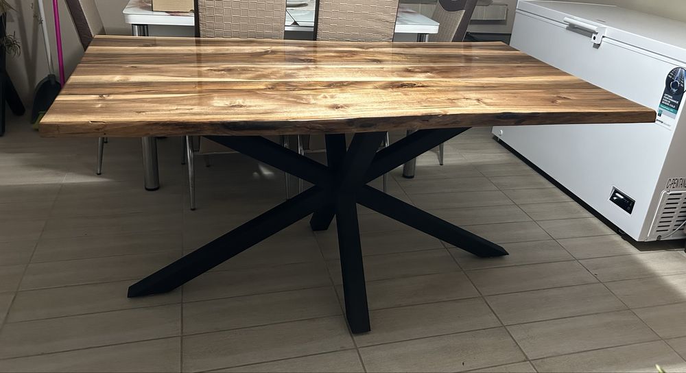 Метални крака за пейка