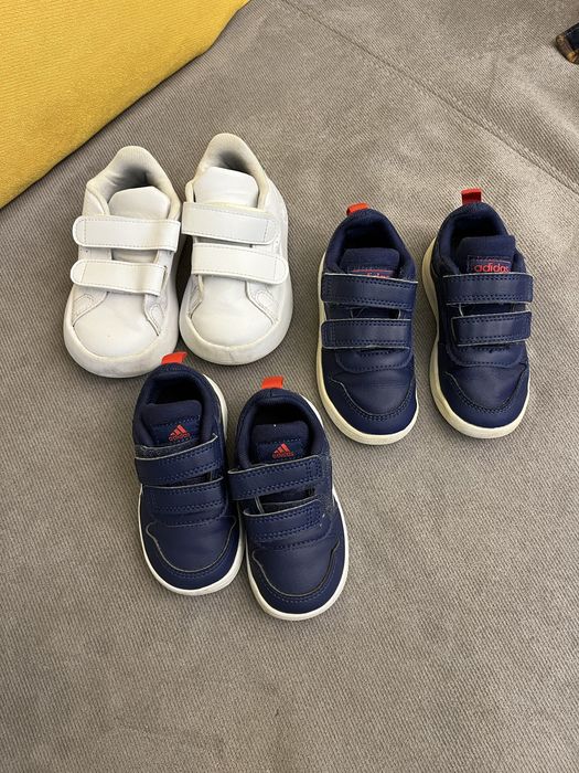 Маратонки Адидас 20/21/23 номер