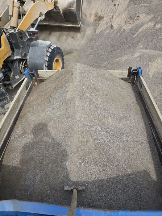 Зил. Песок Щебень Отсев Глина Сникерс