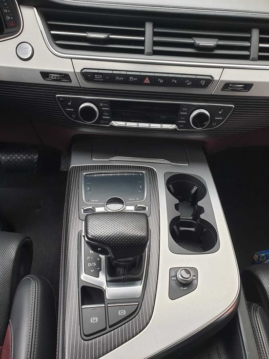Audi Q7 2017 Sline FULL Option