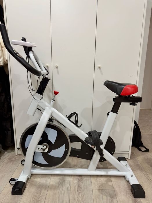 Велотренажёр почти новый, срочно