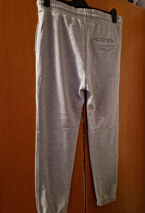 Pantaloni pull&bear de barbati
