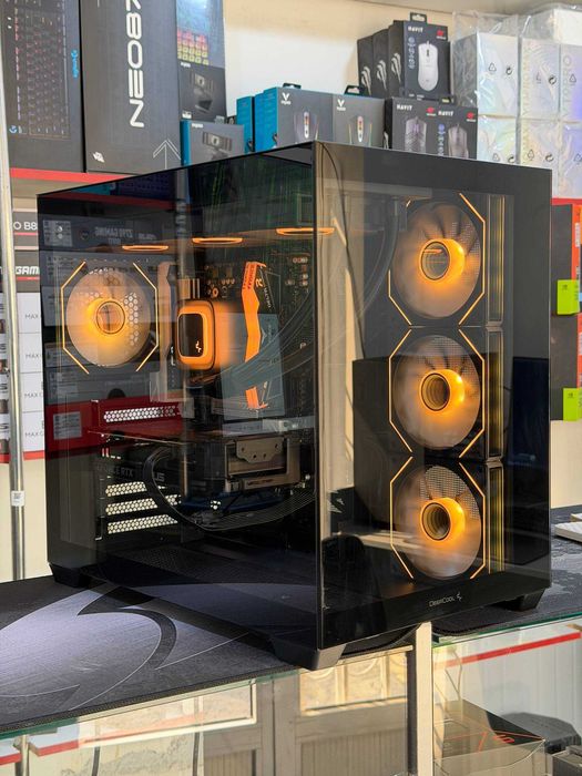 CS2 O'yini uchun Ideal Monitori bilan Kompyuter