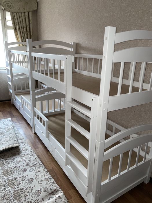Двухъярусная кровать