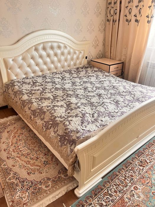 Шифоньер и кровать