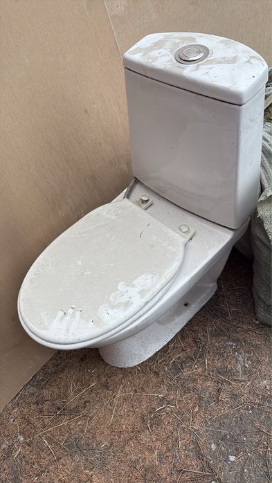 Унитаз почти новый
