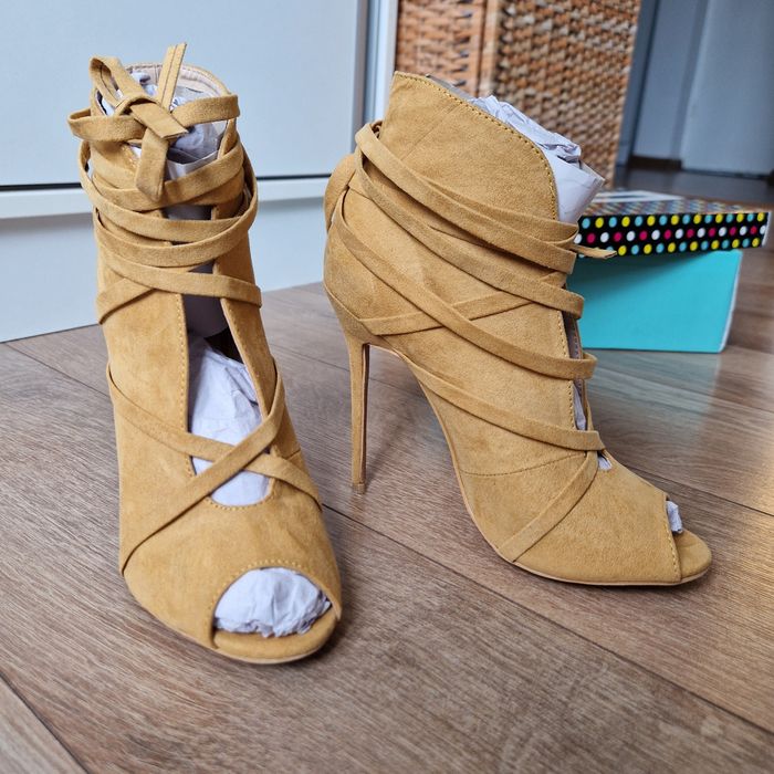 Botine Botinelli mărimea 36