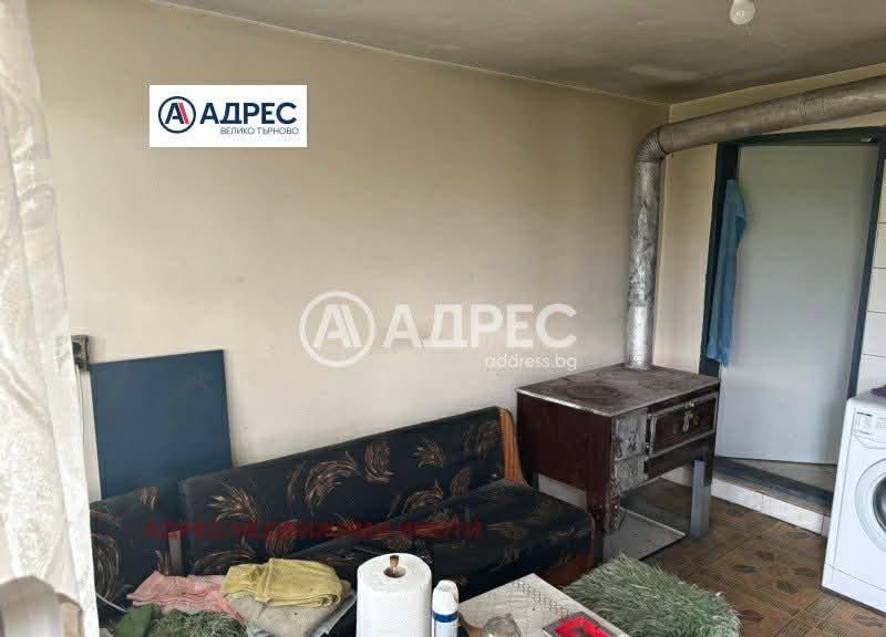 Продава се двоетажна къща в село Хотница