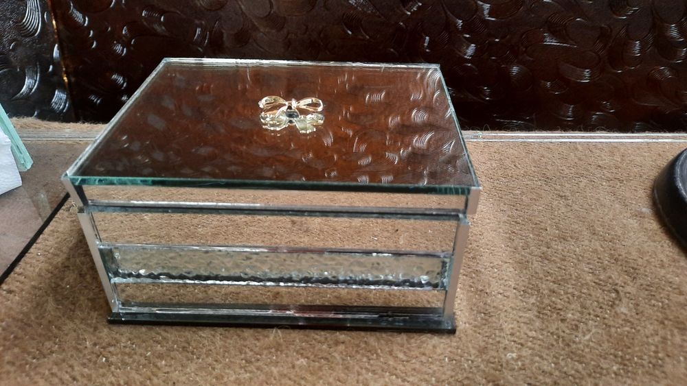 Шкатулка зеркальная для ювелирных изделий