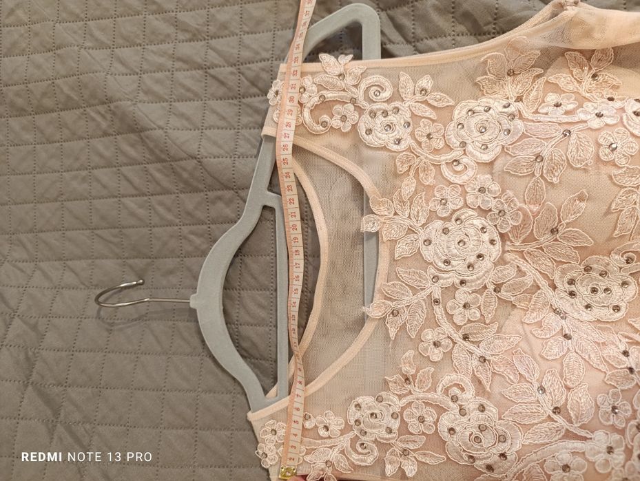 Vând rochie eleganta 42