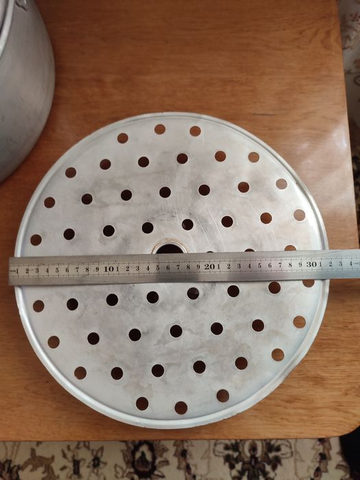 Продаётся мантышница большая советская.