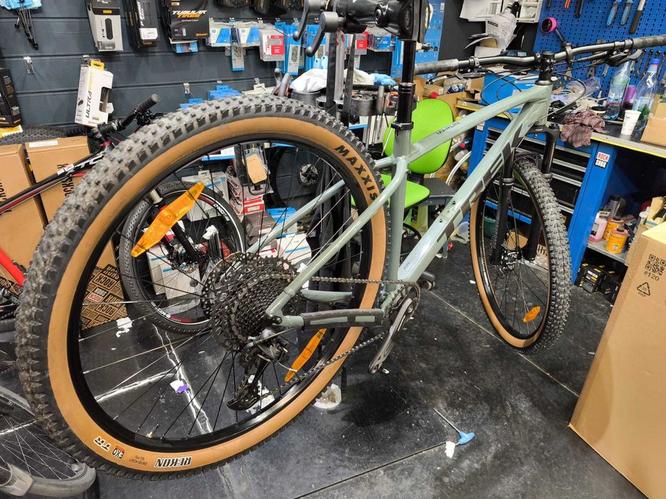 Bicicleta MTB Trek Marlin 7 29" 2025 garantie 2 ani/noua Marime L