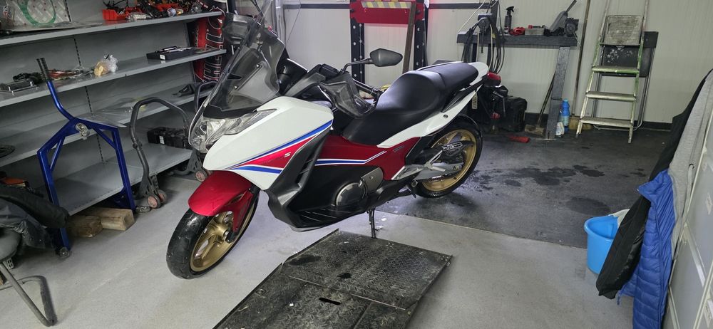 Honda Nc 750 D usor avariata  integra 750 automat functionala