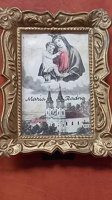 Vand 2 icoane înrămate,mărimi diferite