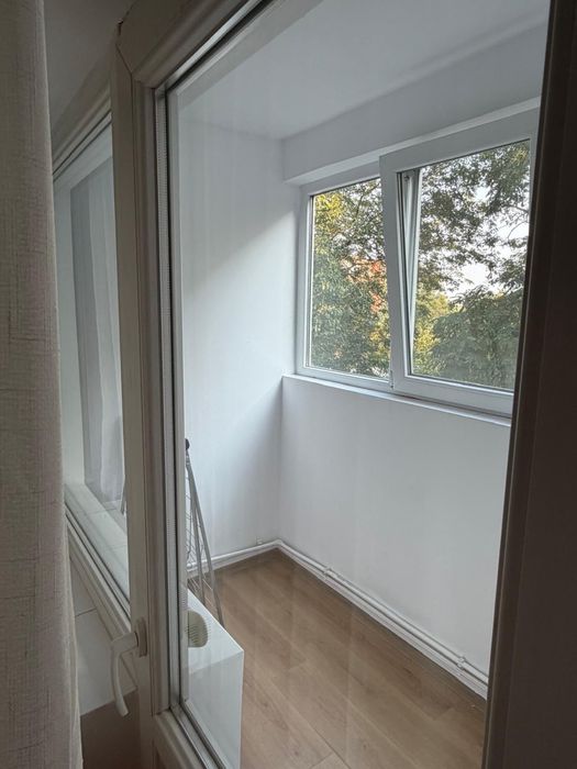Inchiriez apartament decomandat 2 camere Ciuperca 1 Mai