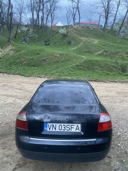AUDI A4 2004 — imagine 3