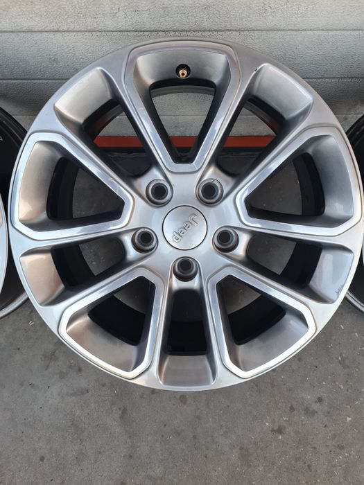 Оригинални джанти за Гранд Чероки JEEP GRAND CHEROKEE R18 5x127 ET56.4 8J
