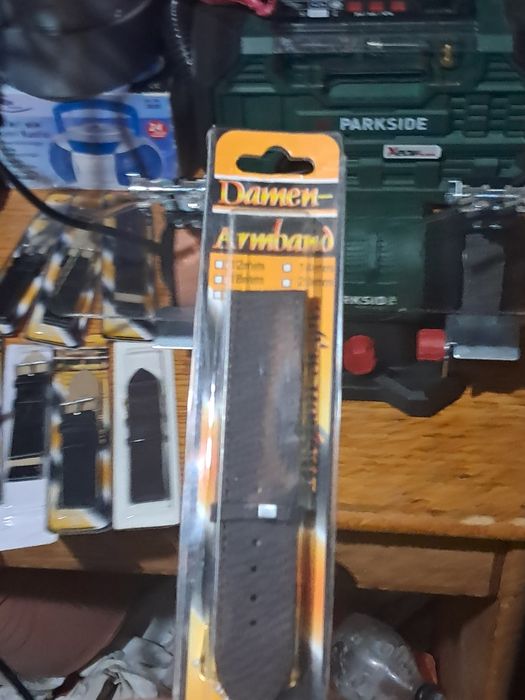 ПРОДАВАМ: Нови каишки за часовници (различни размери)
​Продавам чисто