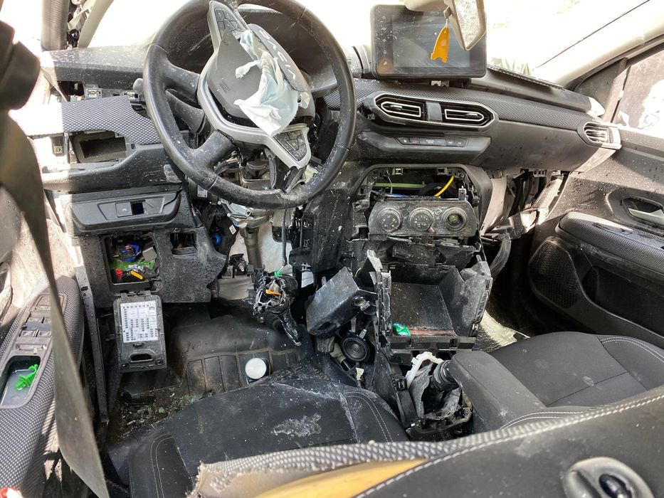 Dezmembrez Dacia Logan 3 , 2023 cod motor H4D , 1.0 Tce