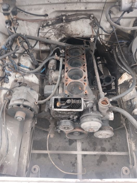 Запчасти по двигателю