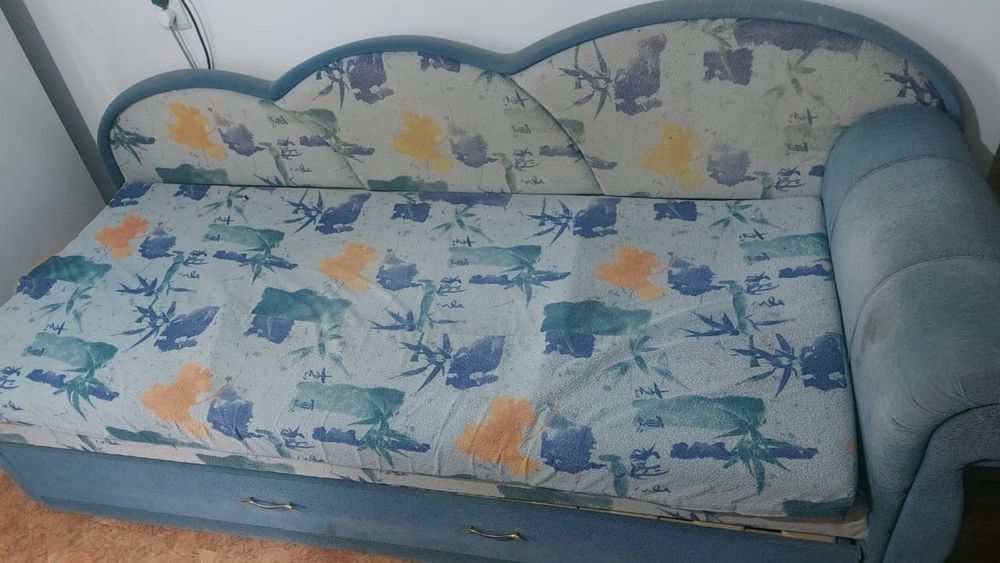 Диваны, тумба под телевизор, стенка