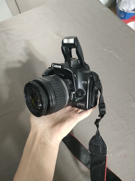 canon Eos 1000d .
