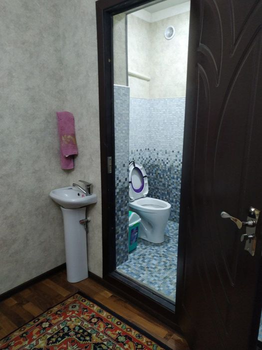 Nazarbek hovli sotiladi