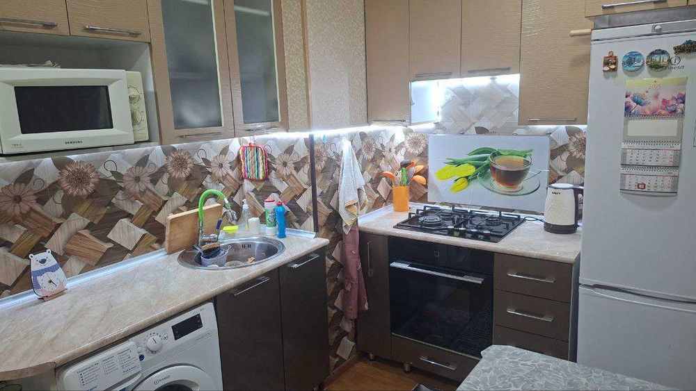 срочно продается квартира 1*2/1/5 на Кадышева