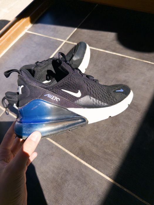 Nike обувки 270.
