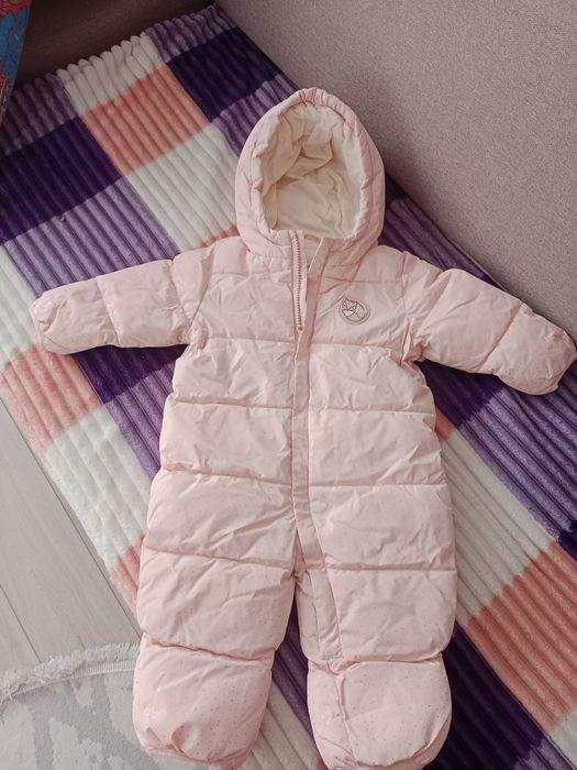 Продам детский комбинезон для девочки