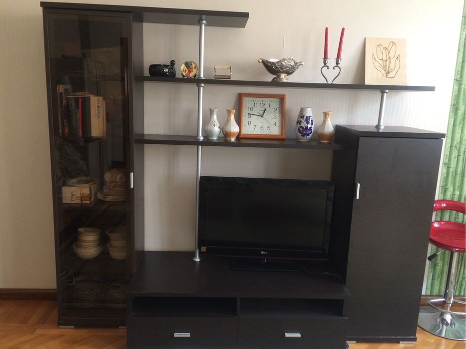 Продам горку под телевизор