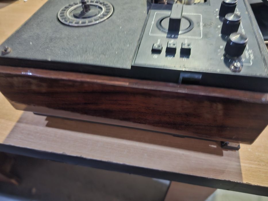 Magnetofon Majak 205 maiak plus unul de piese
