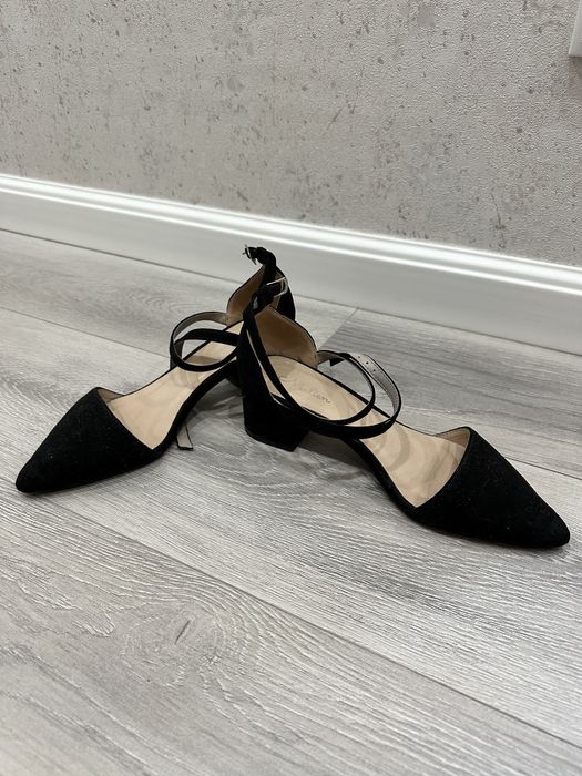 Продам женскую обувь