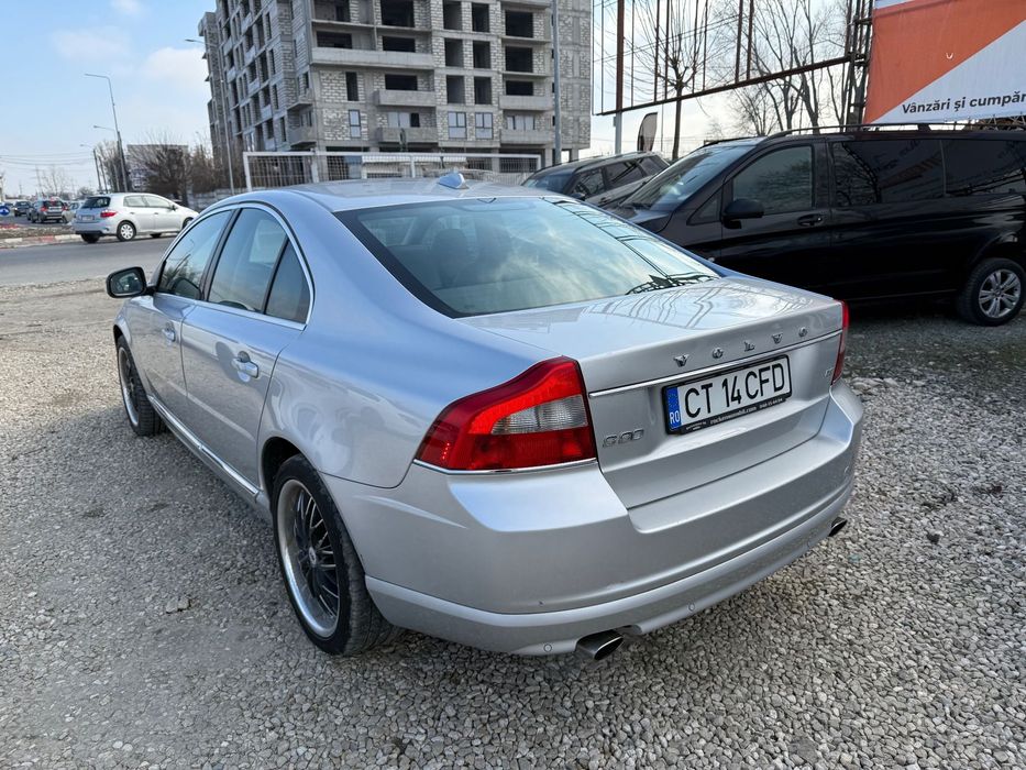 Volvo S80 4000 avans si 3000 in 3 luni rate