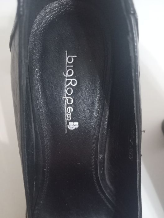 Продам осенние туфли