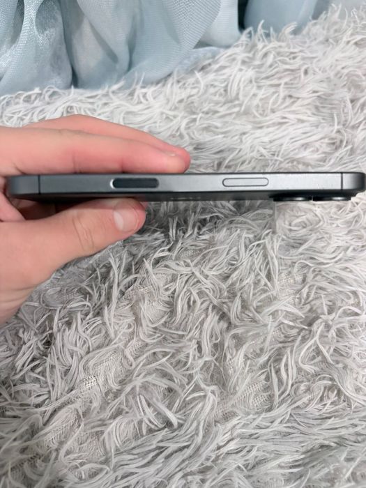 Продам iphone 17