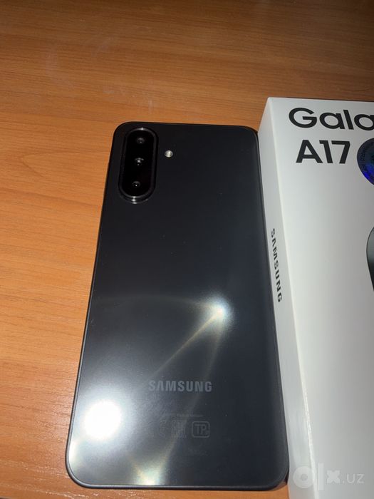 Samsung A17 два месяца ему