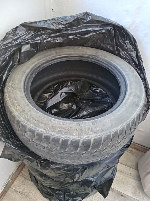 Продам шины на 16