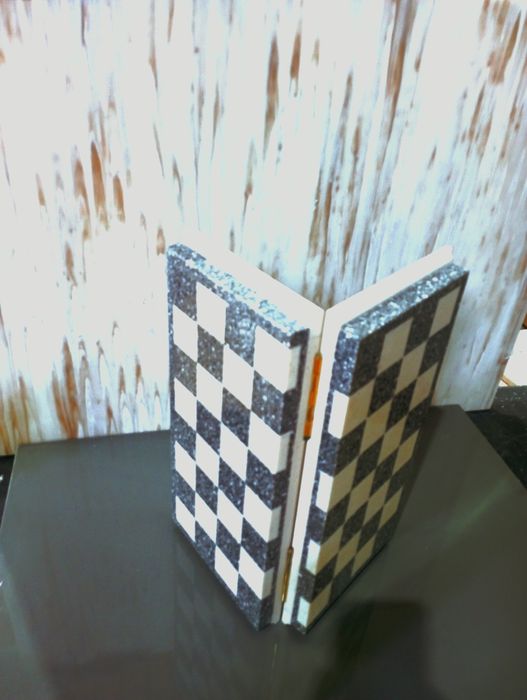 Шахматная доска ручной работы