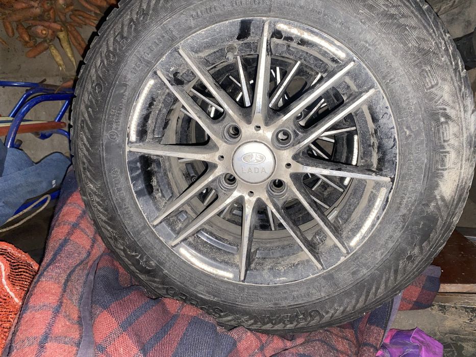 Продам колеса титашки хороший торг!