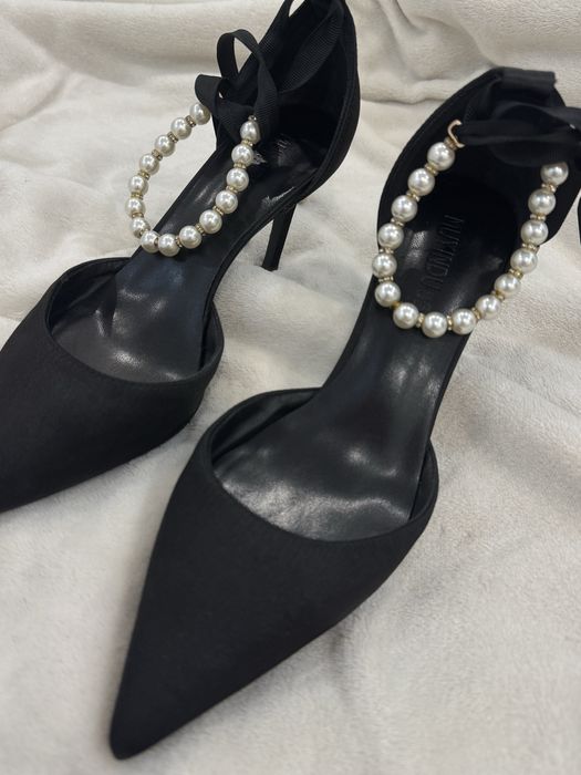 Продам черные туфельки