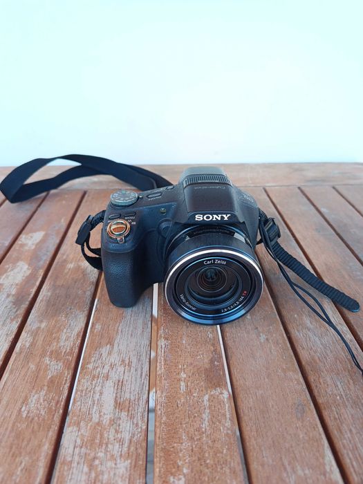 Sony Cyber-shot DSC-HX100V / 30x Zoom / Full HD