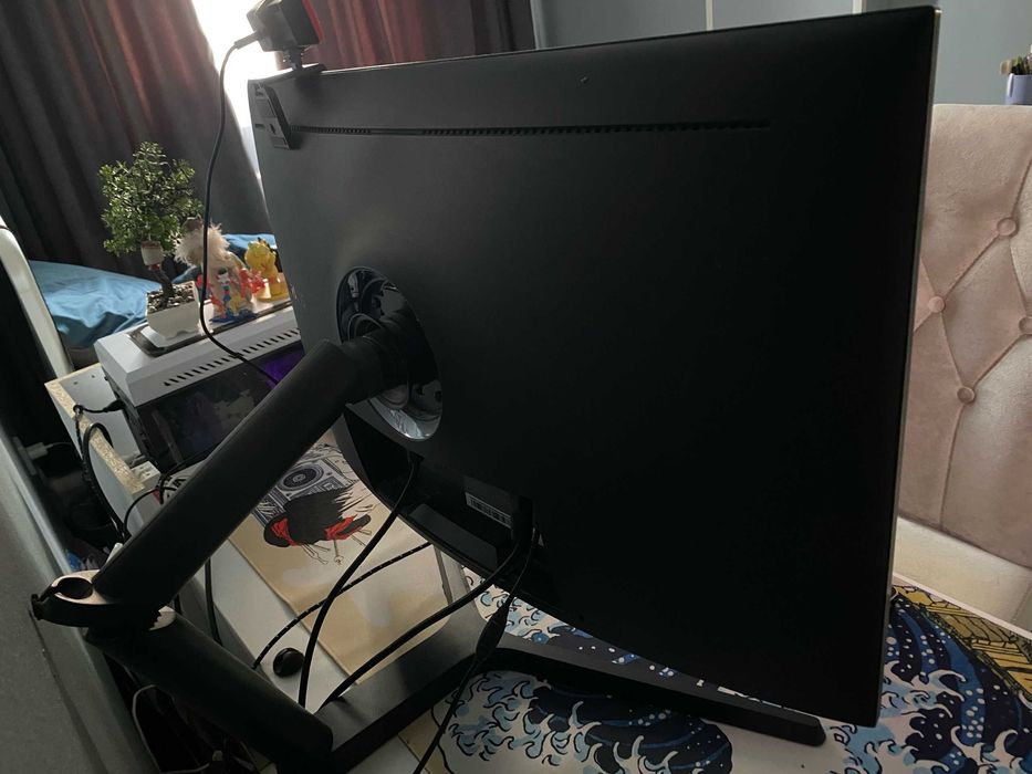 Монитор Samsung C27HG70QQI черный