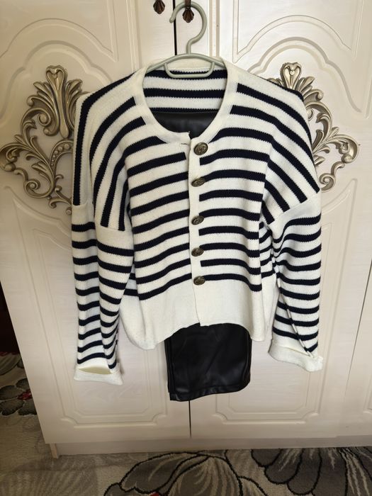 кожанка,безрукавка все отдам по 100тысяч