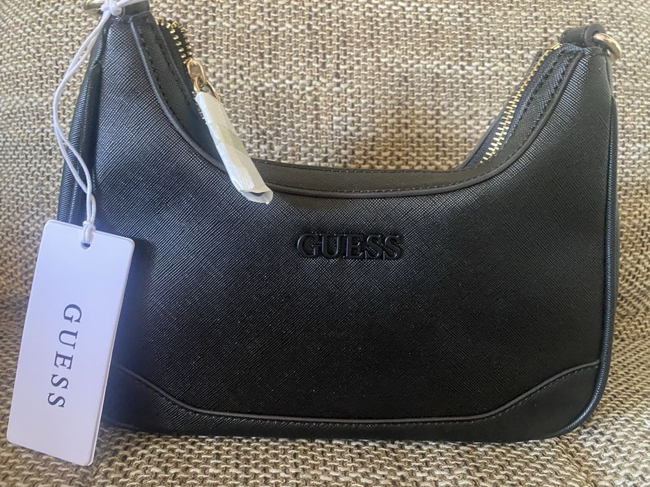 нова оригинална чанта Guess