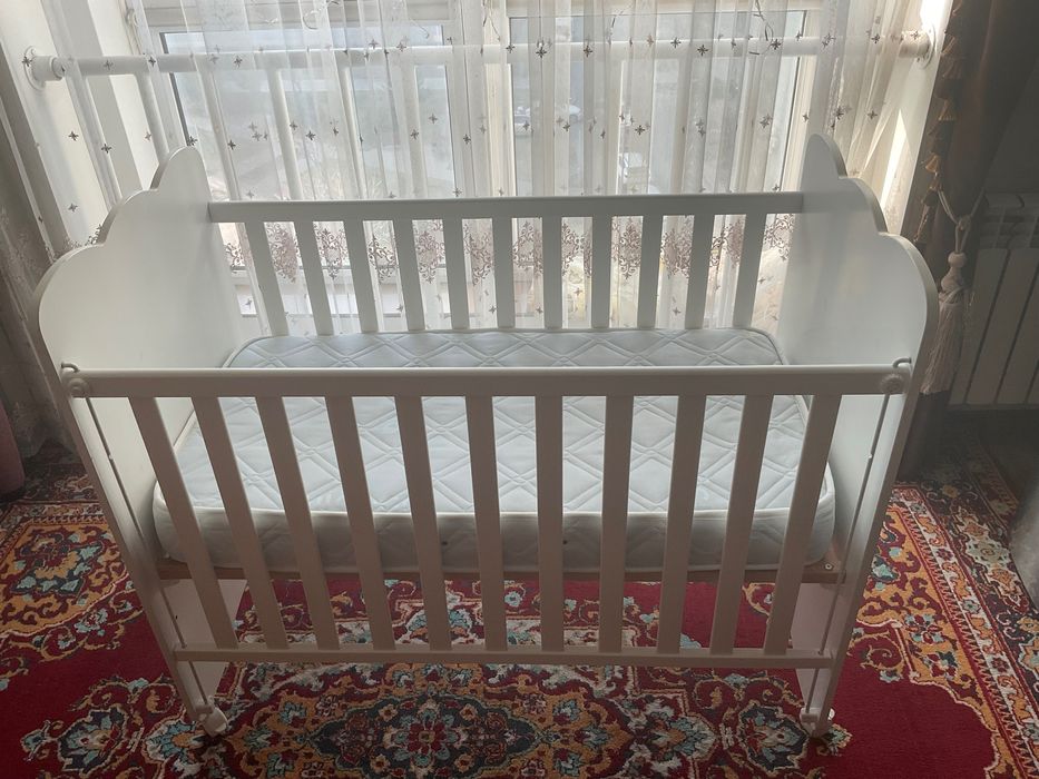 Детская кроватка